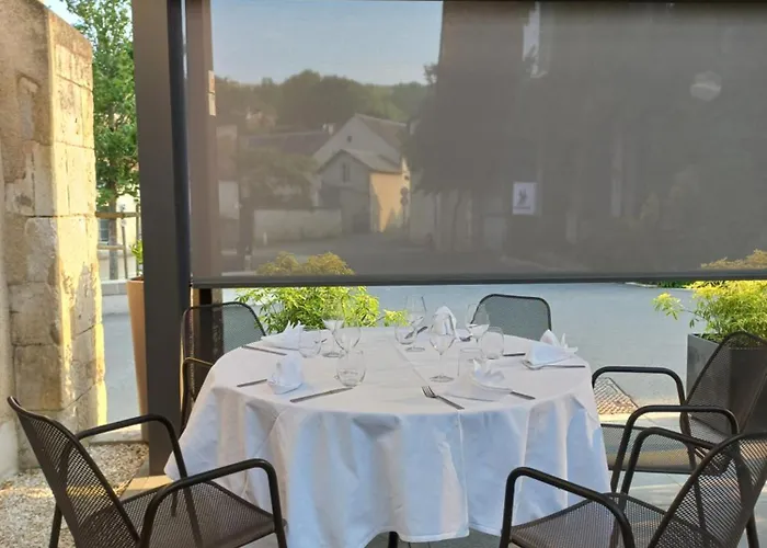 Restaurant Famille Bourgeois La Cote Des Monts Damnés